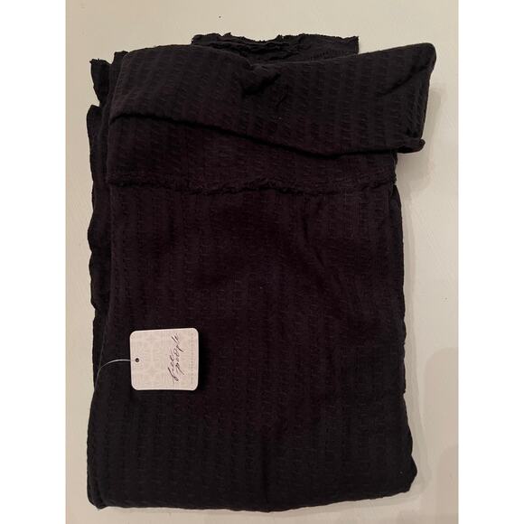 Free People NWT Black Juicy Oversized Waffle Knit Split Back Top Small - Picture 5 of 5